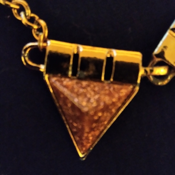 Geometric sandstone/glitter necklaces - Picture 8 of 8